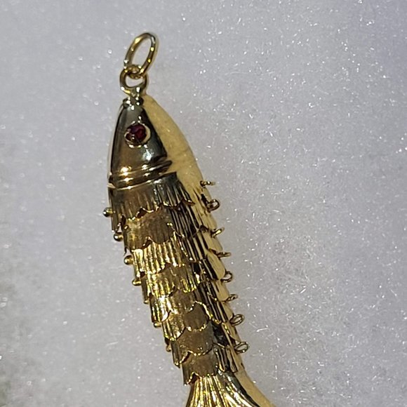 14K Gold Fish Pendant (4cm) - Picture 8 of 10